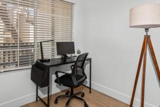 Modish 2BR Pickleball & Basketball Ct,Pool,BBQ&Pet Frndly - 7