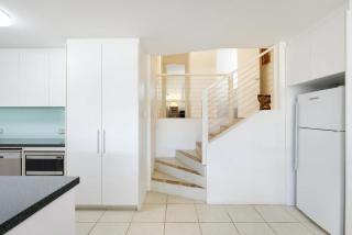 Byron Bay Beachfront Holiday Apartments - Byron Bay - 7