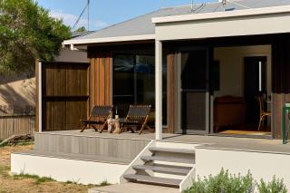 Waterfront Serenity by the Swan River - Coles Bay - 2