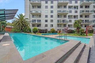 Central Braddon Retreat with Balcony & Pool Access - 3