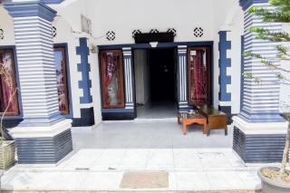 RedDoorz Syariah at Penginapan Eby Padang - Duku - 2
