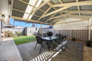 Moana Hideaway - 3BR, BBQ, Parking - 6