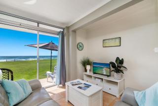 Absolute Beachfront Apartment 8B - Lennox Head - 4