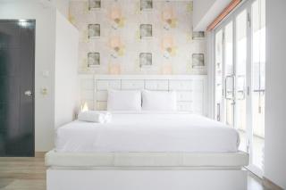 Warm and Comfort Living 1BR at 8th Ambassade Kuningan Apartment By Travelio - 8