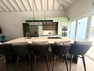 The Cave Beach House - 4