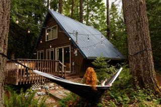 Retro A-Frame Cabin - Hot tub Firepit & Fireplace - Skykomish - 3