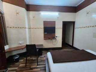mahendran mmt gvs - Yercaud - 4