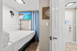 Spacious 2-Bedroom Condo Beachfront Resort! By Dolce Vita Getaways PCB! - Panama City Beach - 3