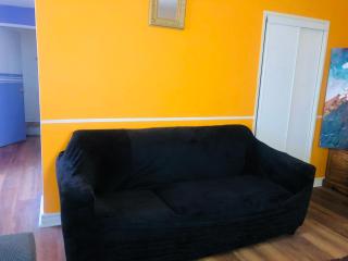 Earth Tone Suites - Pickering - 3