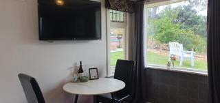 NEW Miromiro Serenity, entire guest house, central - Lower Hutt - 7