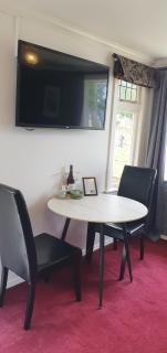 NEW Miromiro Serenity, entire guest house, central - Lower Hutt - 9