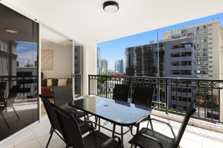 Chevron Big Family 3BRM, 3 Pools, Gym, Sauna, Spa. - Gold Coast - 5