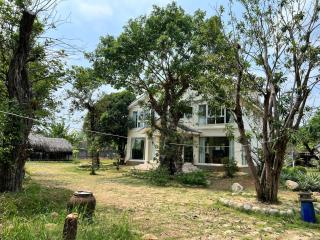 Lotus Riverside Retreat - cách Vinwonder 1km - Ấp Long Ðại - 1