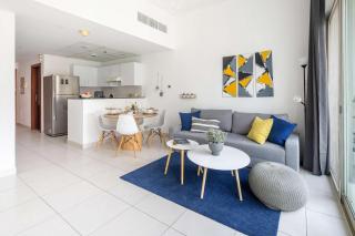 Frank Porter - Marina Views - 7