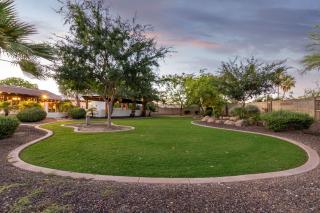 99 Palms BARN, Pool, games, grass, 6 beds - Glendale - 8