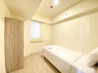 Fully Furnished and Homey 3BR at Meikarta Apartment By Travelio - Bekasi - 1