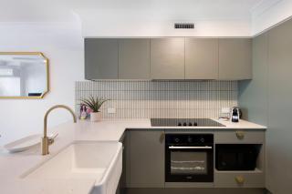 Bel Air Modern 1 Bedroom Apartment - CoastHM - Gold Coast - 7