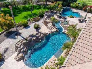 2 pools Private Resort 5 bdrm on grass acre - Peoria - 0