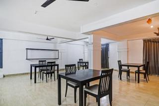 Townhouse De Alphabet Hotel - Gachibowli - 9