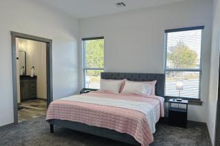 New Cougar Cabin with Air Hockey - 6