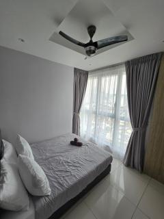 KLCC SOGO new 2R2B LRT PWTC Sunway Putra Sky Pool - Kuala Lumpur - 2