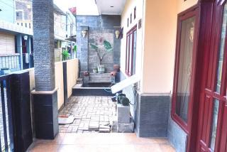 Unfurnished 2-Storey House for rent in Bekasi - Ideal for Long-Term Stay - Rawaroko - 4