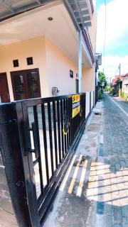 Unfurnished 2-Storey House for rent in Bekasi - Ideal for Long-Term Stay - Rawaroko - 2
