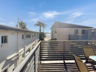 Spacious 3-bed Home with Bayviews from Balcony - Batemans Bay - 8