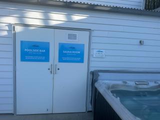Privately Owned Unit at Waiheke Island Resort - 1