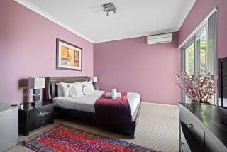 Waterfront Ensuite Queen Room - Luxury & Comfort Place in Caringbah South - - 6