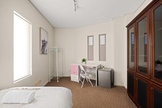 Tranquil Waterfront Single Room in Caringbah South - Stunning Views - Shared Bathroom - - 4