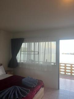 Water's Edge Resort , - 5