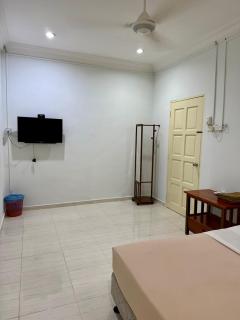 Eco Stay Guesthouse - 3
