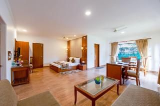 Aapno Ghar Resort & Amusement Park - 9