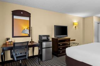 Comfort Inn & Suites Somerset - New Brunswick - Somerset - 3