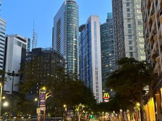2BR in Central BGC - Manila - 5
