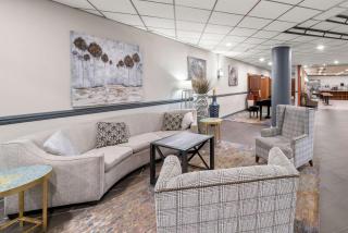 Clarion Inn & Suites and Convention Center - Kearney - 5