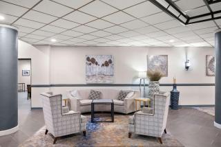 Clarion Inn & Suites and Convention Center - Kearney - 4