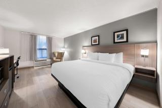 Clarion Inn & Suites and Convention Center - Kearney - 1