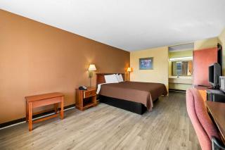 Rodeway Inn - Monroe - 6