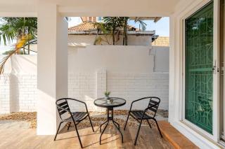 liwei warmth pool villa - 3