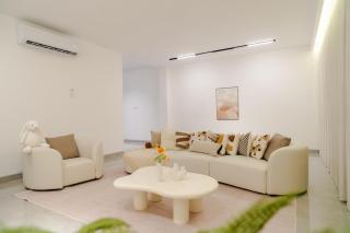 Georgetown Bright & Kid-Friendly 3BR 15pax Home's - George Town - 0