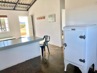 Cape Karoo Cottages - Montagu - Rietvlei Number 1 - 7