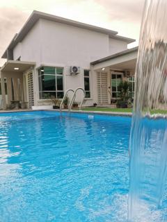 Homestay 88A Melaka for 9 pax with Private Pool, Smart TV, Netflix and Wifi - 8