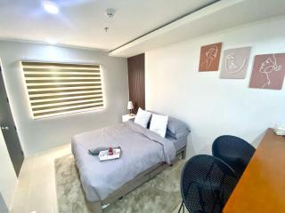 Llames Studios Near Mactan Airport - Rustic & Spacious - 9