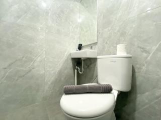 Restful and Tidy Studio Sayana Bekasi Apartment By Travelio - 4