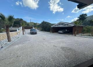 Villa close to lake, beach, center - 3