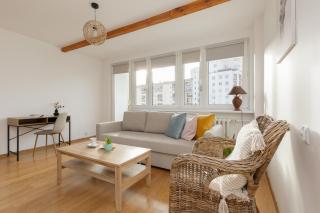 Bright Apartment Bogusławskiego Perfect for Remote Work by Noclegi Renters - Warsaw - 2