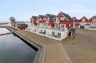Lovely Holiday Home With Harbor View - Bagenkop - 0