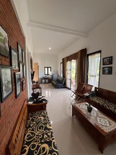 Uthehouse - Pacet - 5